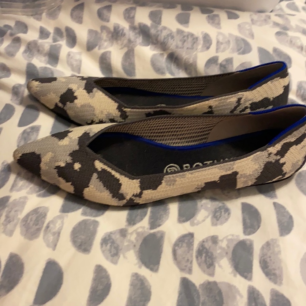 Rothys Camo sz 9